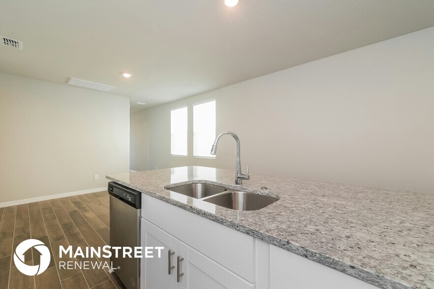 Building Photo - 3169 Bella Vista Dr