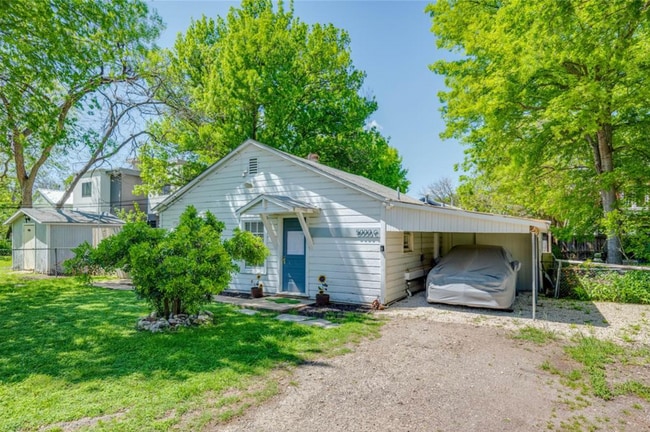 Building Photo - 5000 Lynndale Dr