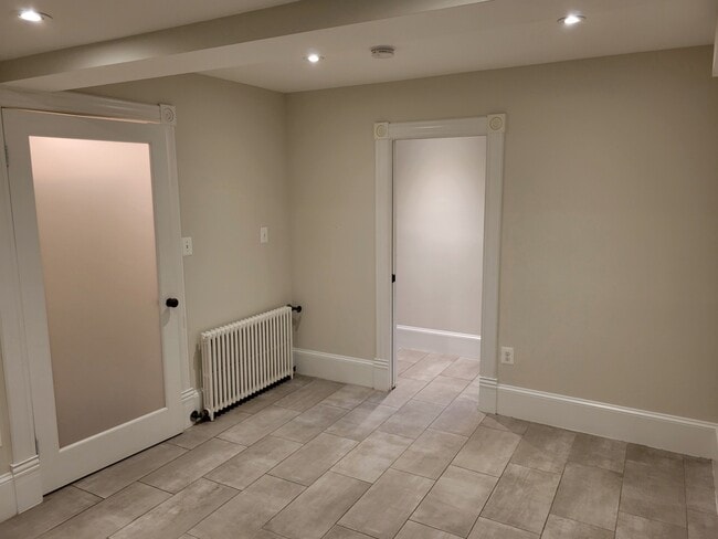 Building Photo - 210 8th St SE