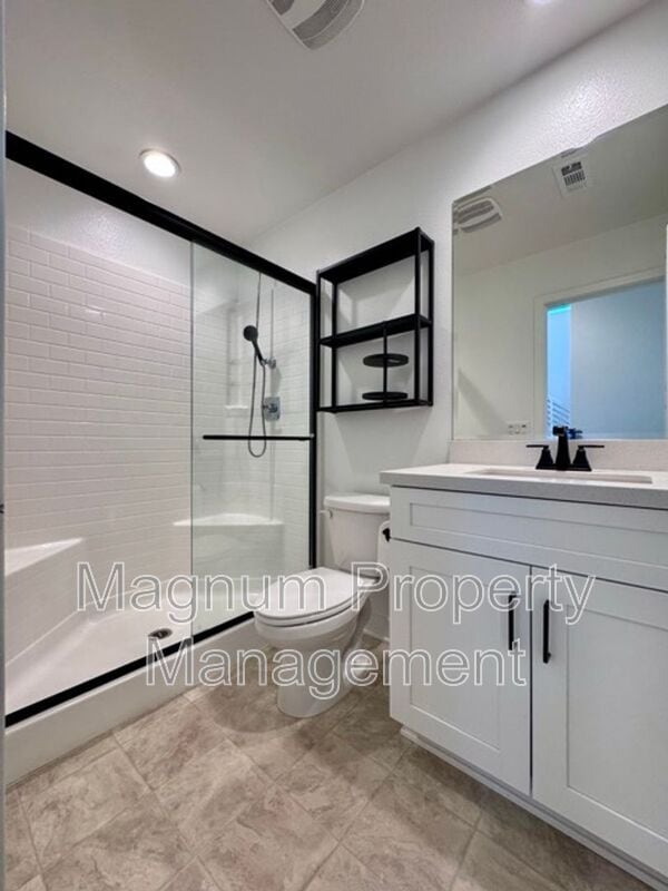 Building Photo - 34118 Willow Stone St