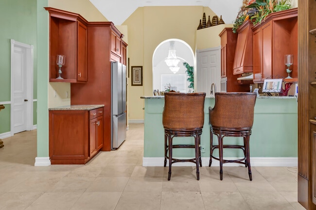 Building Photo - 12121 70th Pl N