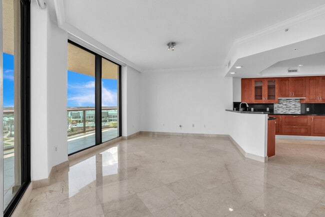 Building Photo - 3010 PGA Blvd