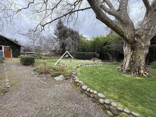 Building Photo - Beautiful Penryn 3bd/2ba House With Detach...