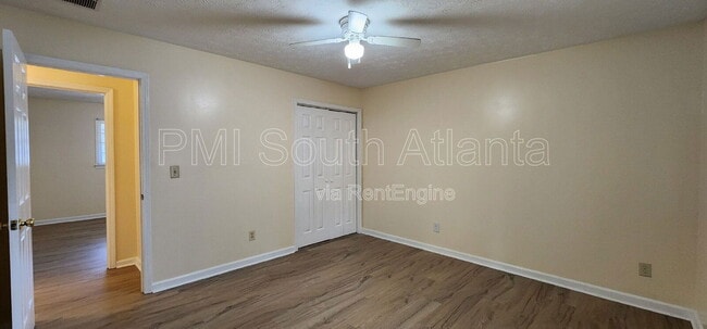 Building Photo - 3441 Southgate Trail SE