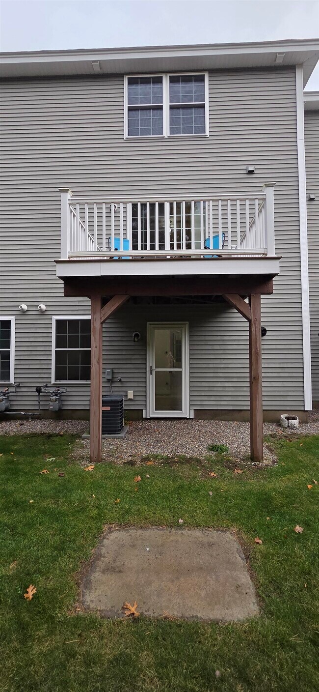 Building Photo - 65 Fordway Ext