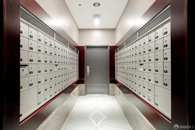 Building Photo - 300 3rd St