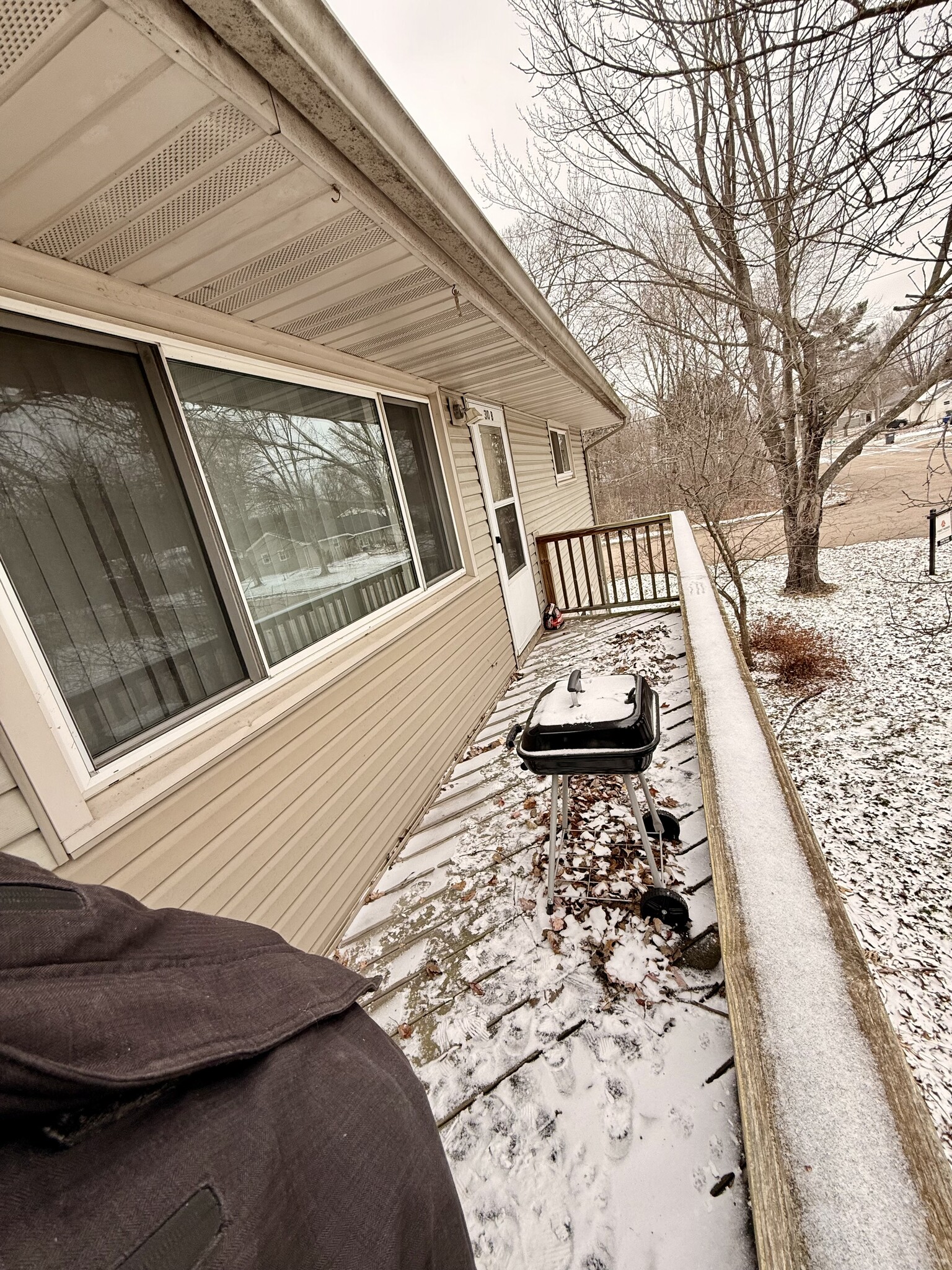 Building Photo - 310 Poplar St