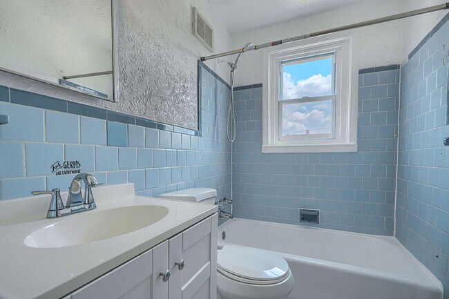 Building Photo - 2230 Coralthorn Rd