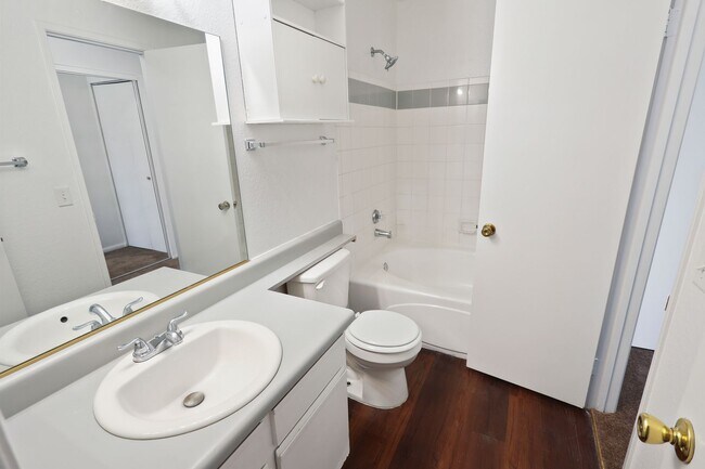 Building Photo - 3151 N Soaring Gulls Dr