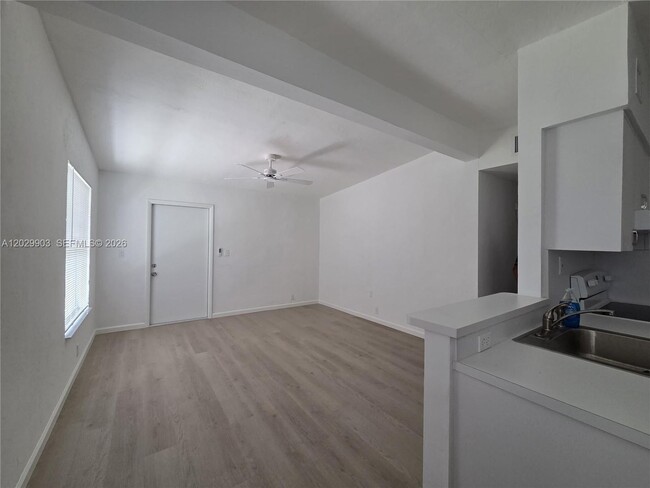Building Photo - 3470 Frow Ave