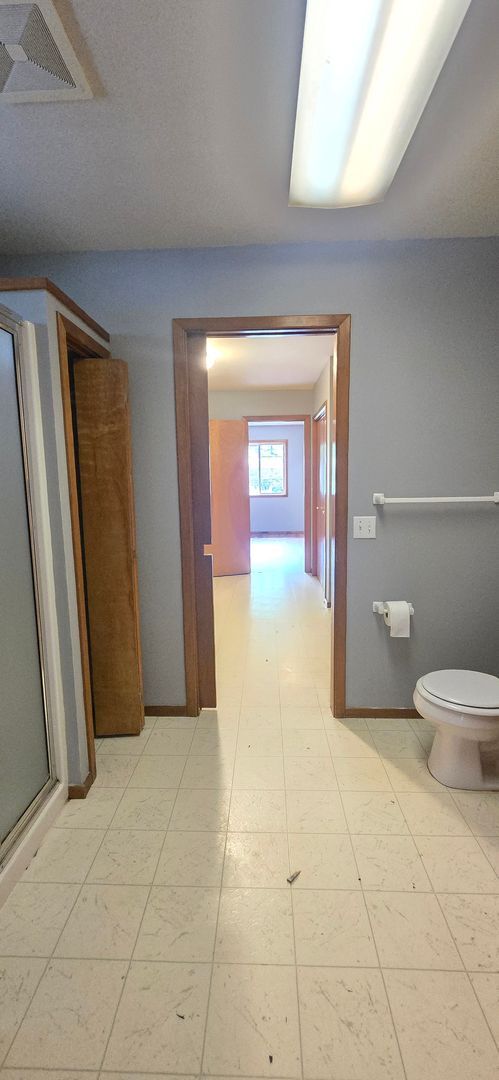 Building Photo - Spacious 2 bedroom in Timberlakes