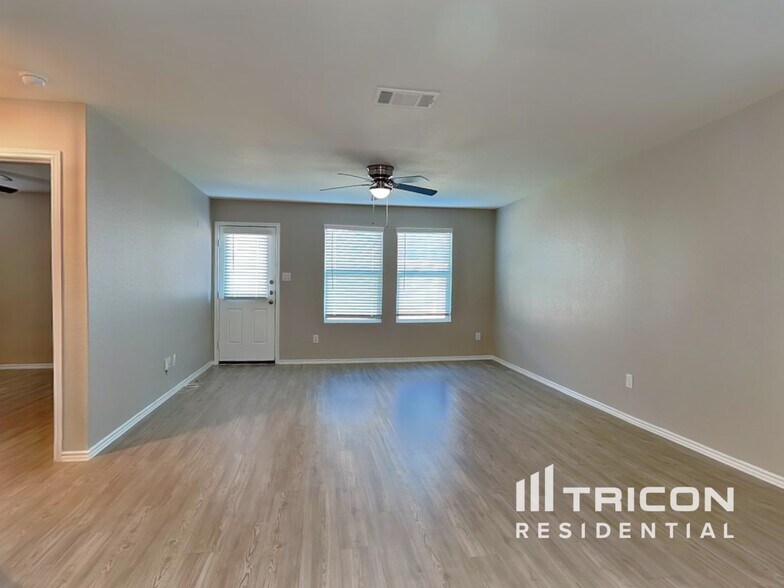 Building Photo - 10247 Devon Wheel St