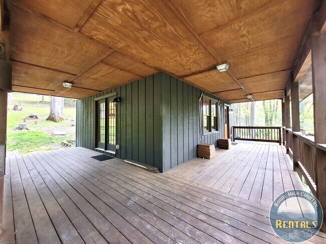 Building Photo - 3762 Rominger Rd