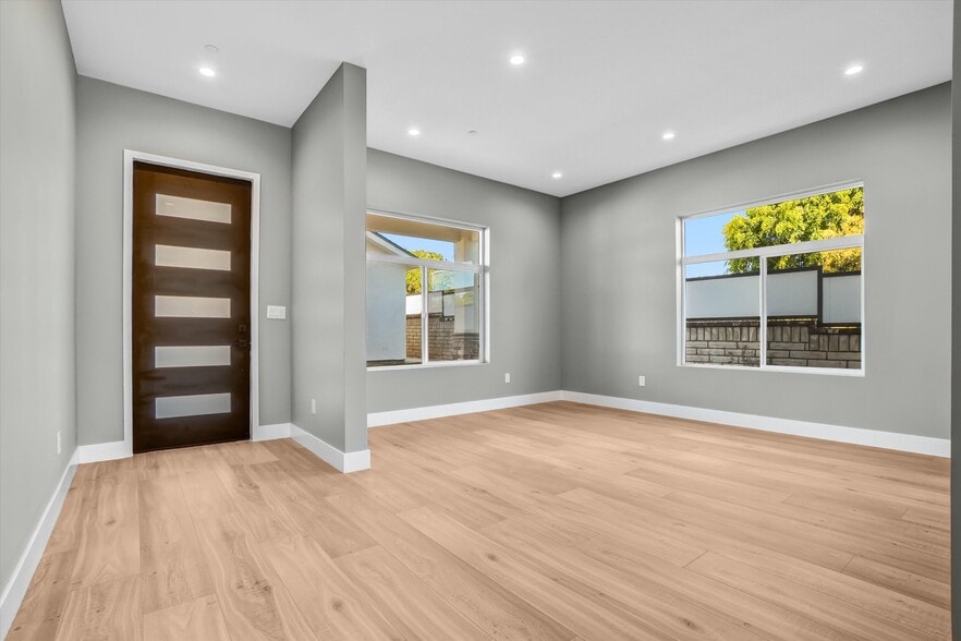 living room - 2124 W 238th St