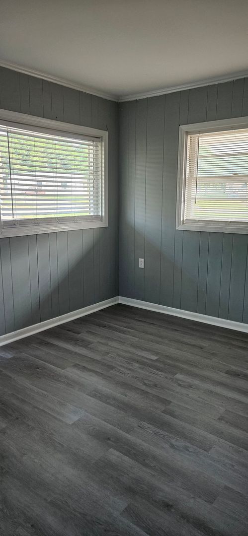 Building Photo - Studio Apartment - Limited Time Move-in Sp...