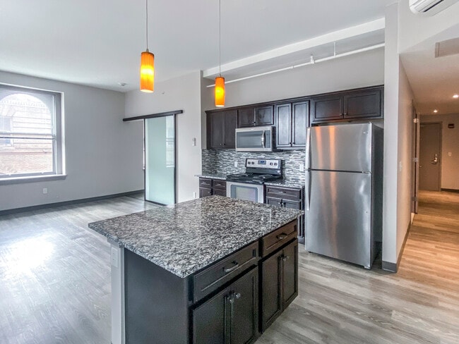 Building Photo - 177 State St