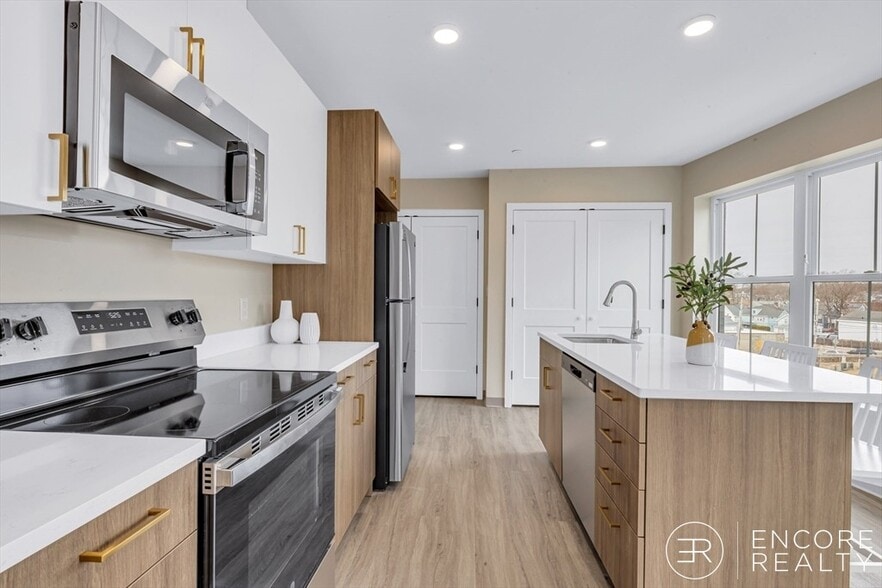 Building Photo - 375 Cummins Hwy