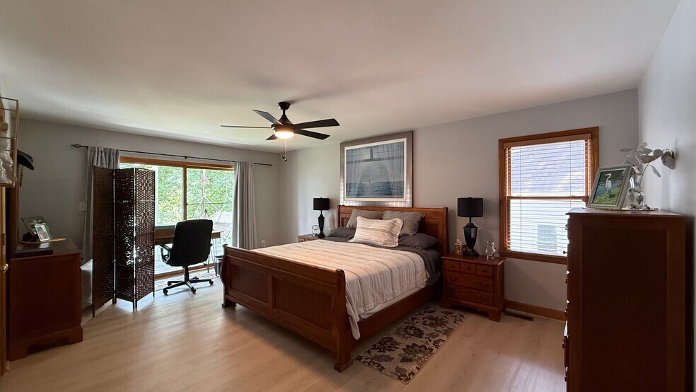Building Photo - 16318 Stinson Cove Rd
