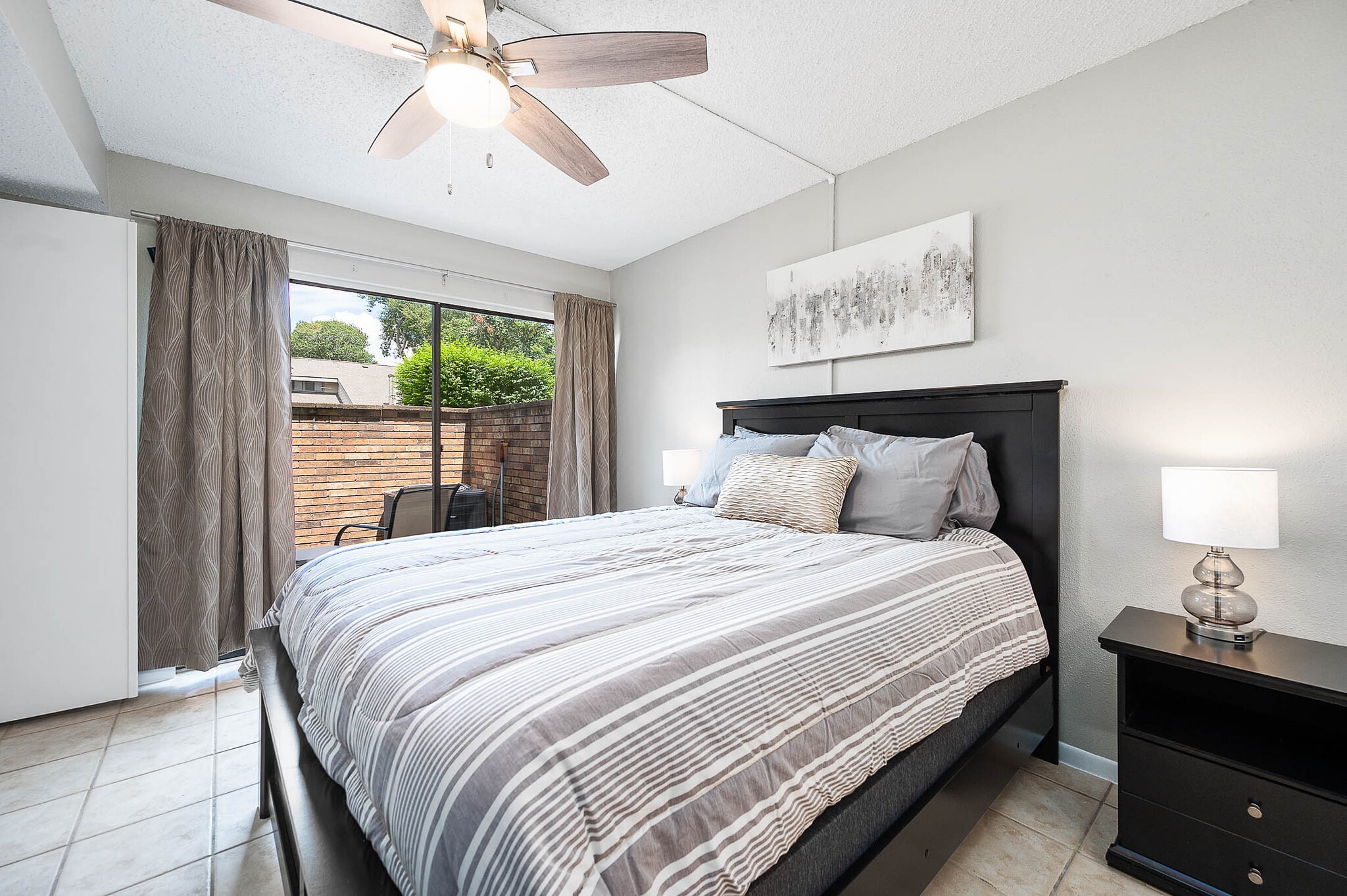 Master Bedroom - 200 Pecan Dr