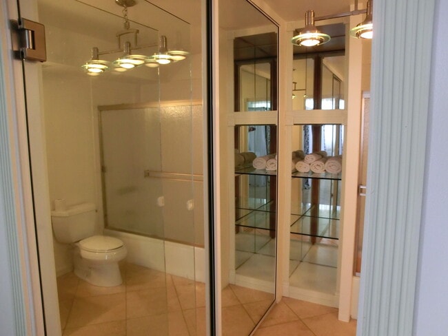 Building Photo - Pleasanton on Punahou Street - 6th Floor - One Bedroom, One Bath, One Parking