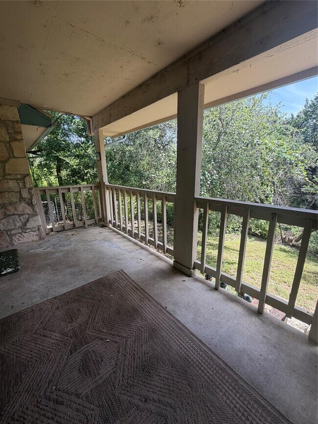 Building Photo - 11101 Oak Branch Dr