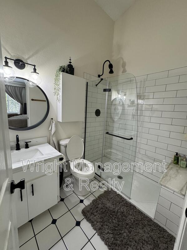 Building Photo - 12326 Berkeley Square Dr