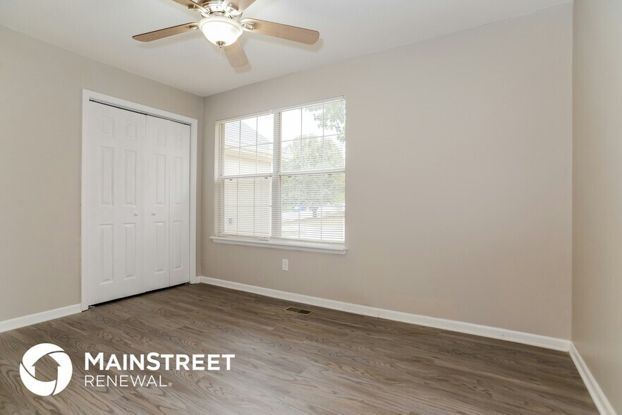 Building Photo - 9821 W 51st St