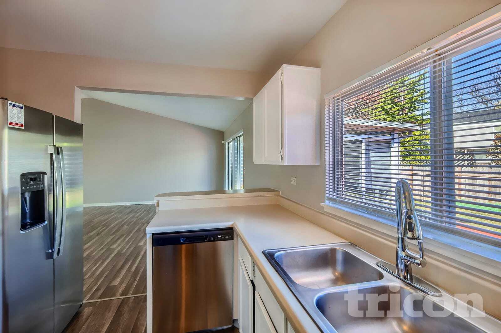 Building Photo - 2666 Prairieview Ln