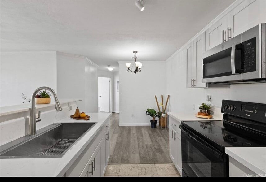 Building Photo - 91-1213 Kaneana St