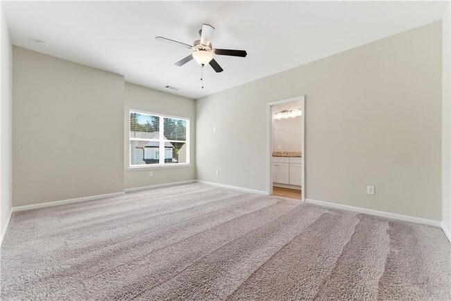 Building Photo - 231 Eva Wy