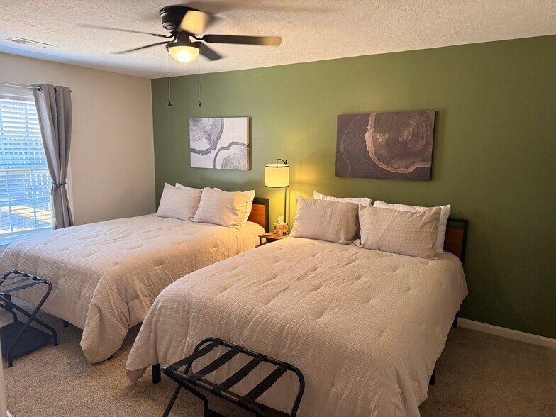 Building Photo - 4005 Calypso Dr
