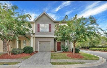 Building Photo - 3251 Blue Springs Trace