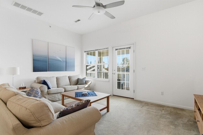 Building Photo - 2233 S Main St