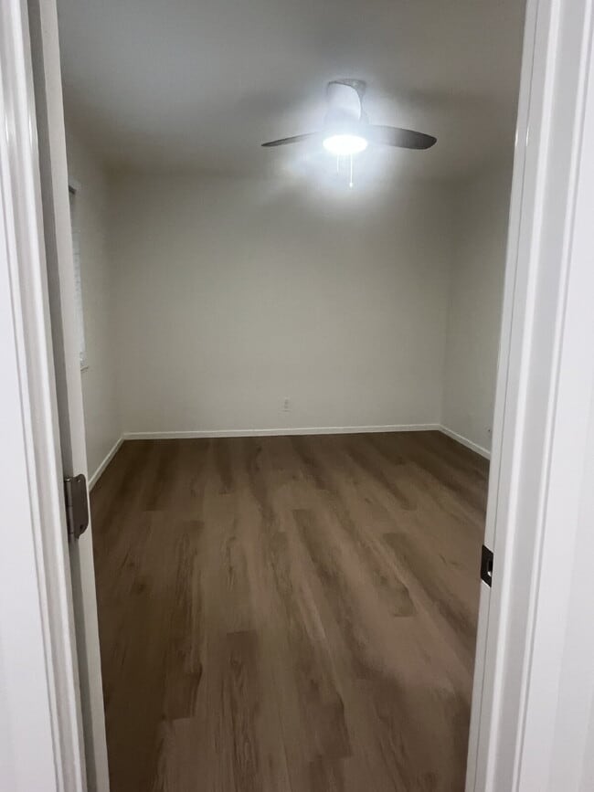 Building Photo - Charming 2-Bedroom Condo with Elegant Upgrades