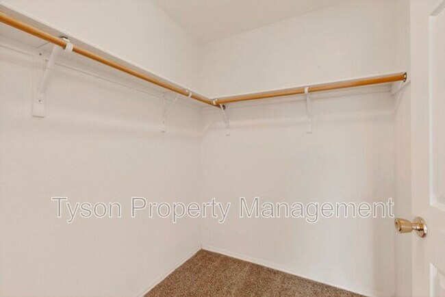 Building Photo - 908 Bursum Ln SE