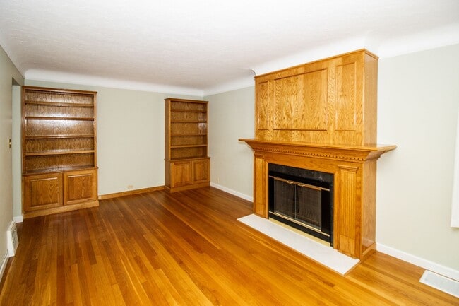 Building Photo - 20040 Bonnie Bank Blvd