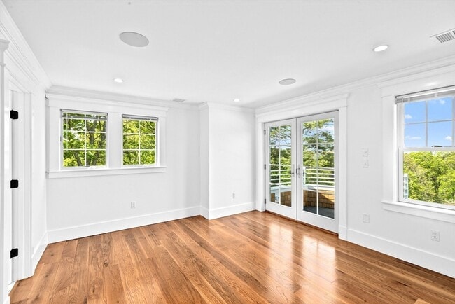 Building Photo - 10 Ocean Ledge Dr