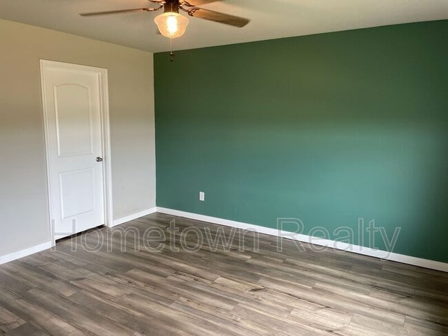 Building Photo - 1712 Vermilion Ln