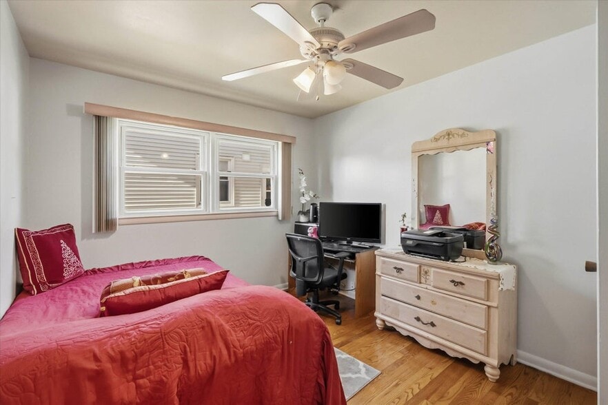 Lower bedroom 3 - 4431 N 62nd St