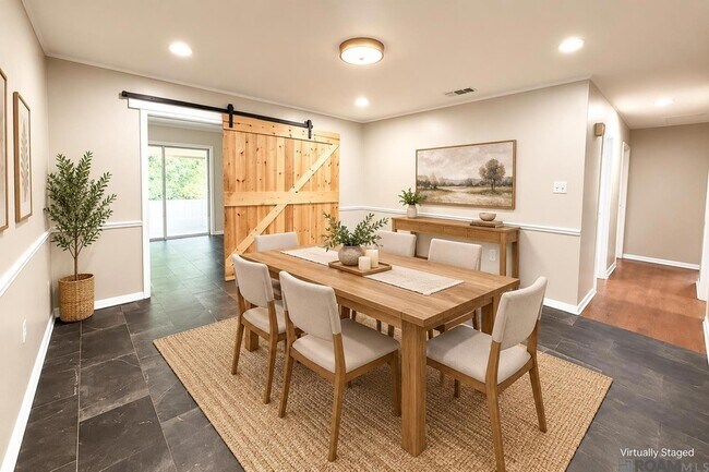 Building Photo - 1218 Briarrose Dr