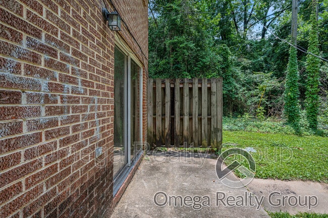 Building Photo - 2150 20th St