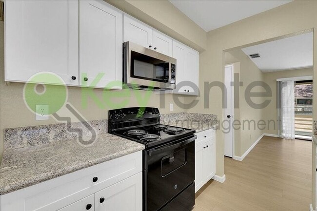Building Photo - 600 Del Verde Cir