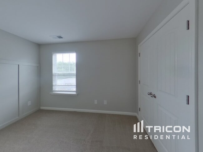 Building Photo - 1058 Brayden Dr