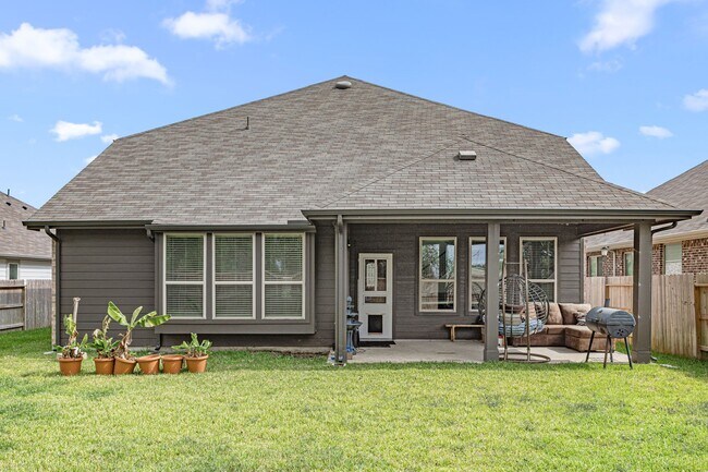 Building Photo - 4608 Mustang Run Dr