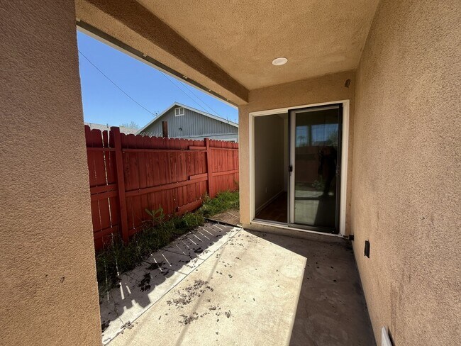 Building Photo - SAC T 1138