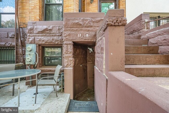 Building Photo - 1828 California St NW