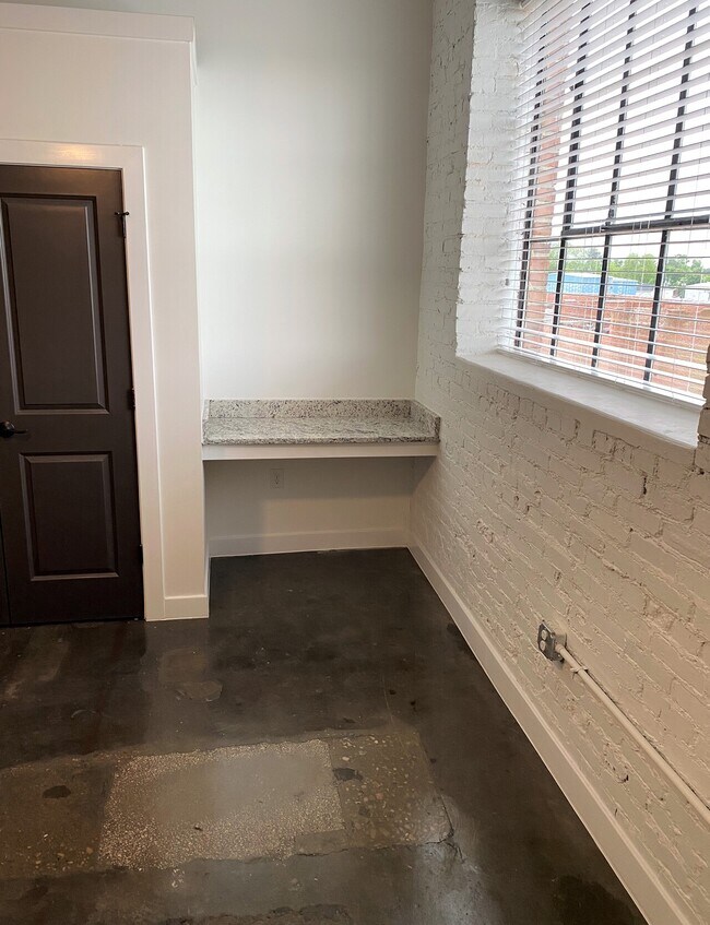 Building Photo - Peanut Crossing - 410 Wellons St