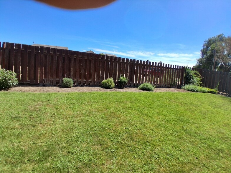Building Photo - 415 Sherilyn Ct