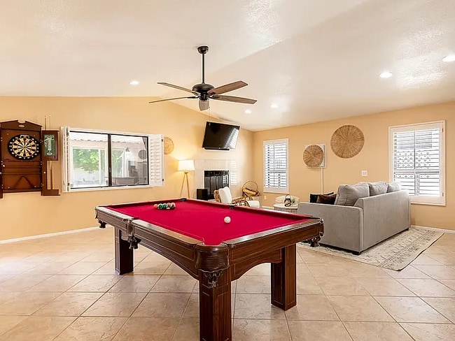 Building Photo - 64747 Pinehurst Cir