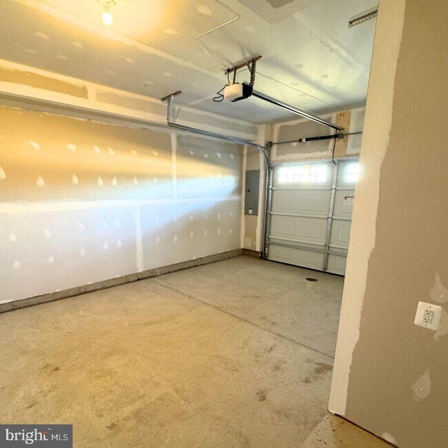 Building Photo - 4714 Torrey Ln